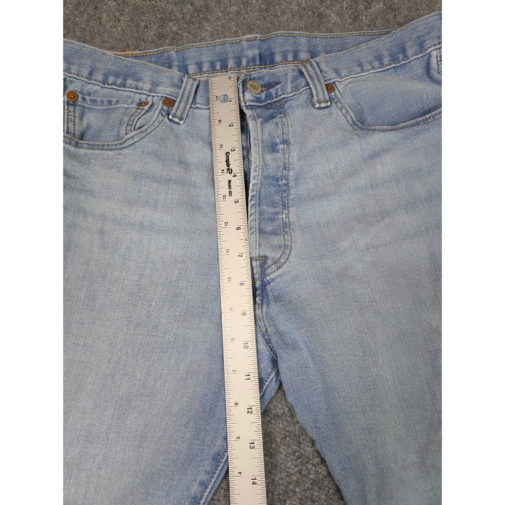 Levi's 501 Original Fit Jeans Mens 33x30 Light Wash Blue Button Fly Denim 78/4 - Picture 9 of 12